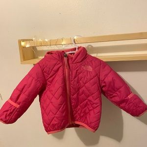 The North Face reversible 3-6m